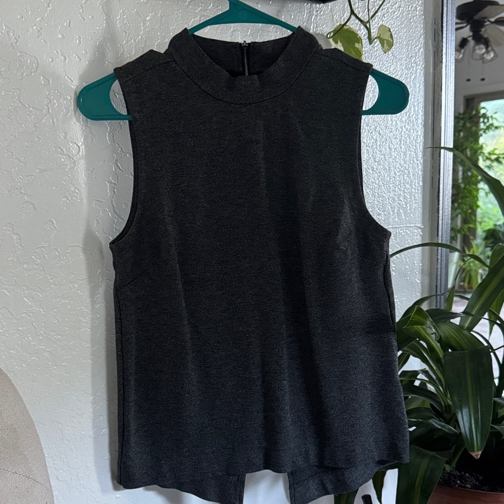 Banana Republic Charcoal Mock Neck Sleeveless Knit Tank